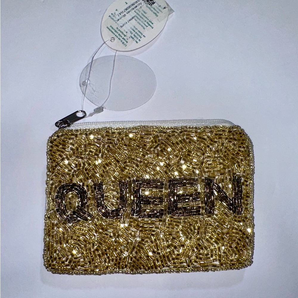 NWT LCD/LACHIC‎ DESIGN beaded coin pouch - “QUEEN” - loose thread at top